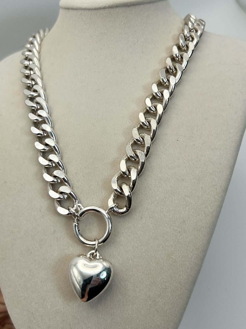 Puffy Heart Charm Curb Chain Necklace Chunky 16" Unsigned Silver-tone - Picture 3 of 12